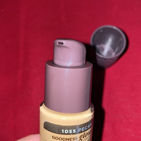 NEW Burts Bees Goodness Glows Liquid Makeup Foundation - Shade “Pecan: 1055” - Picture 4 of 8
